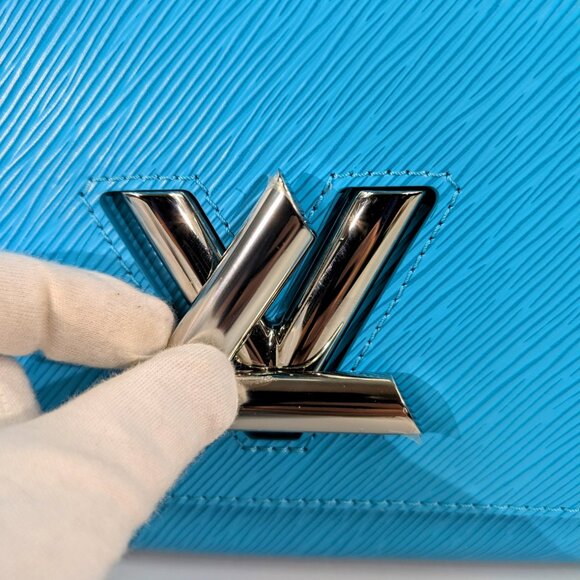 Louis Vuitton Cyan Blue Twist MM Bag in Epi Leather - Picture 7 of 16